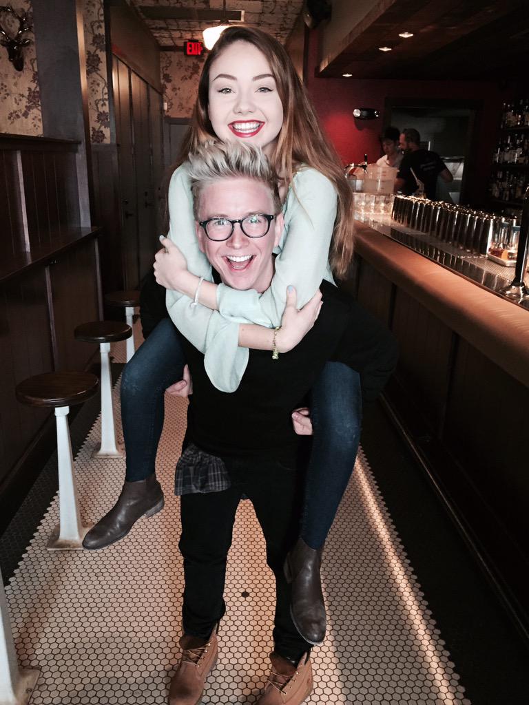 tyleroakley's tweet photo. just met queen @stilababe09 at #BCSXSW, kind of adore her, obvi http://t.co/WafbdUsbO0