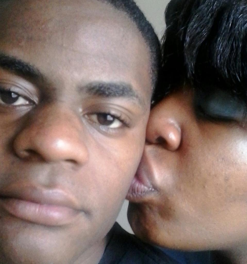 AwAriell tweet picture