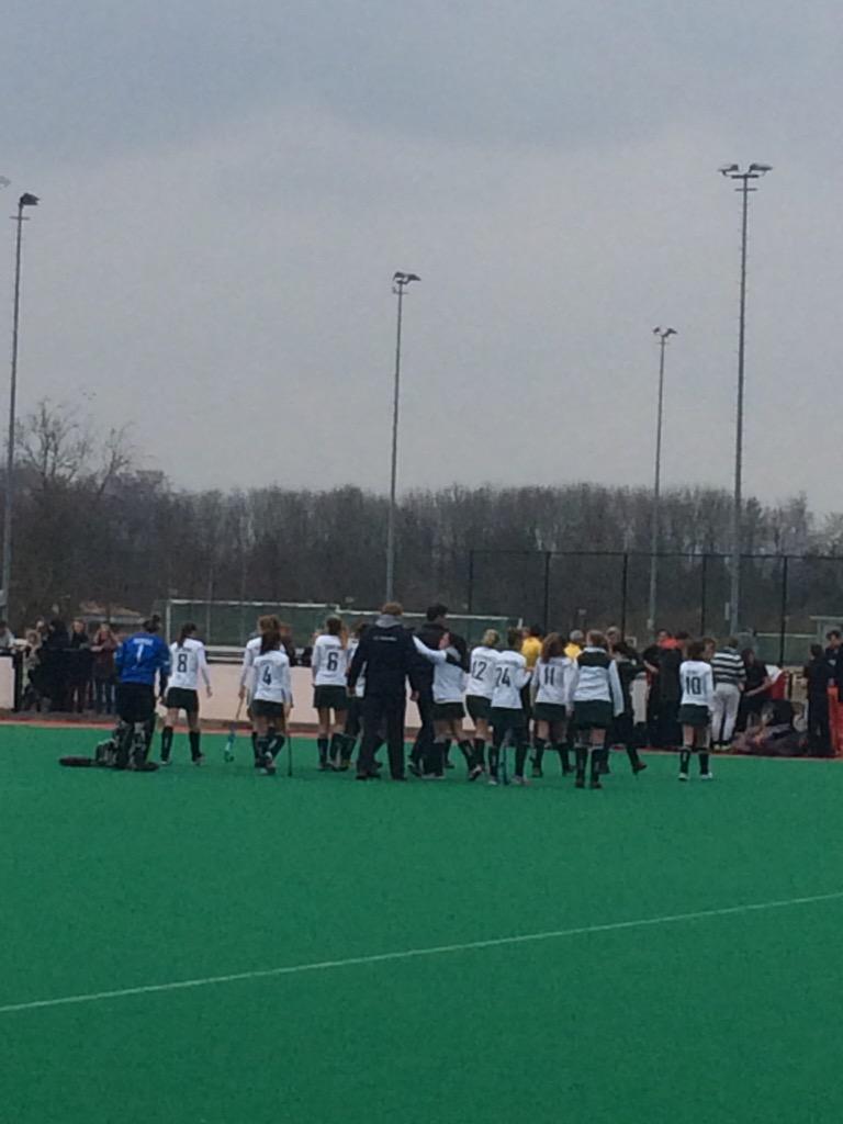 HCRotterdamD1's tweet photo. Eindstand 5-0 tegen @hceindhoven Volle winst! #rotein #ovkhockey http://t.co/yPxujOt7bh