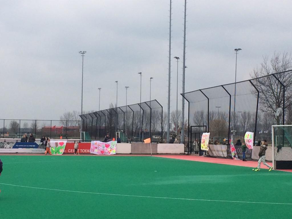 HCRotterdamD1's tweet photo. Eindstand 5-0 tegen @hceindhoven Volle winst! #rotein #ovkhockey http://t.co/yPxujOt7bh