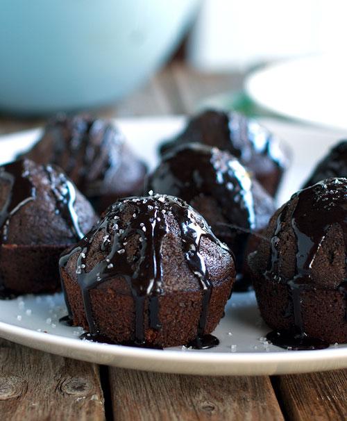 OMG_Foods's tweet photo. Salted Double Chocolate Muffins http://t.co/g7nXx5nalg