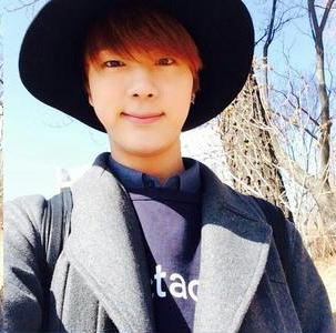 Bts_JinSeok04's tweet photo. http://t.co/jEYGESRJO1