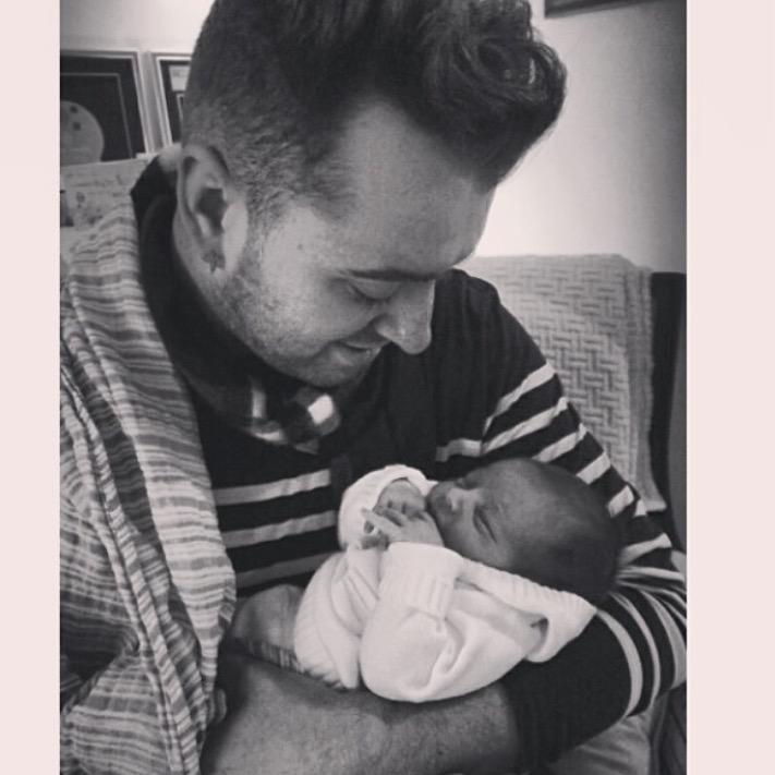 SamSmithNews's tweet image. PHOTOS: Sam holding his godson Jackson, for the very first time!