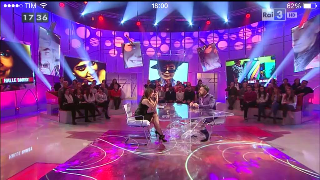 lucalvino79's tweet photo. #Kilimangiaro #rai #domenica #diretta #vector #catalyst #ultraviolet #compulite #luci http://t.co/uqOQRrrs5B
