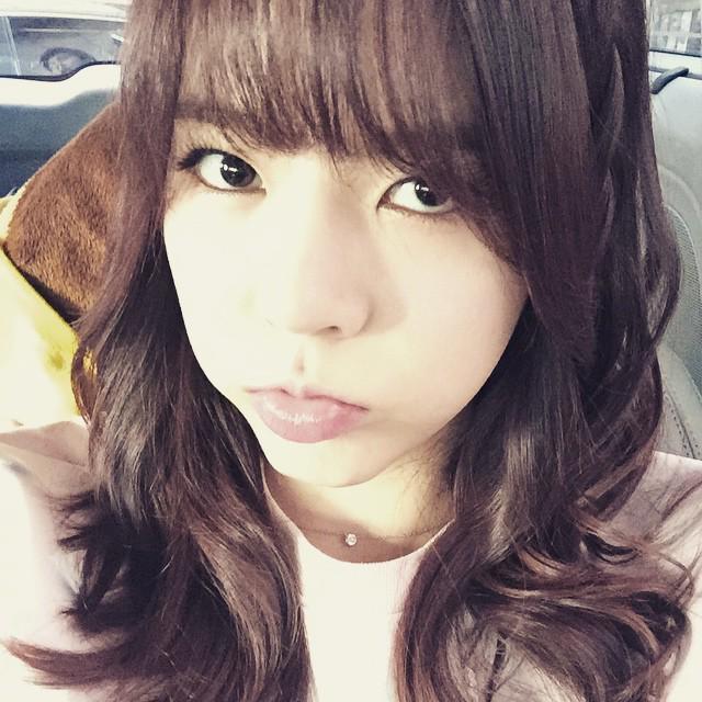 MyPreciousNine's tweet photo. [SUNSTAGRAM] Sunny está chateada #tentandoserfofa #bbuingbbuing / Sunny is pissed off #tryingtobecute #bbuingbbuing http://t.co/nXQB6aXrMy