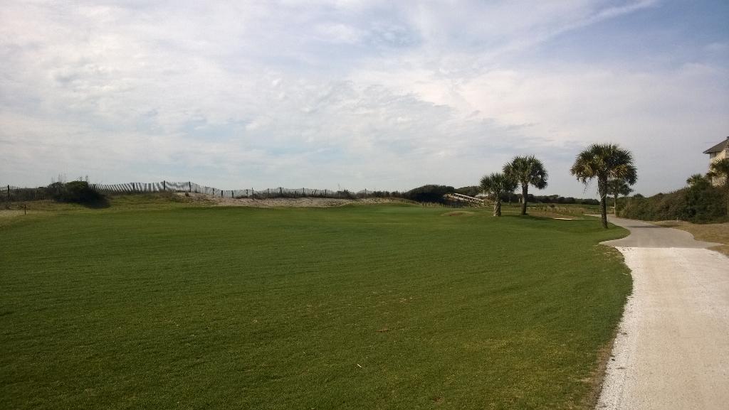 SDI_AI's tweet image. Red stakes and OB everywhere, doesn&apos;t make good for a rusty swing