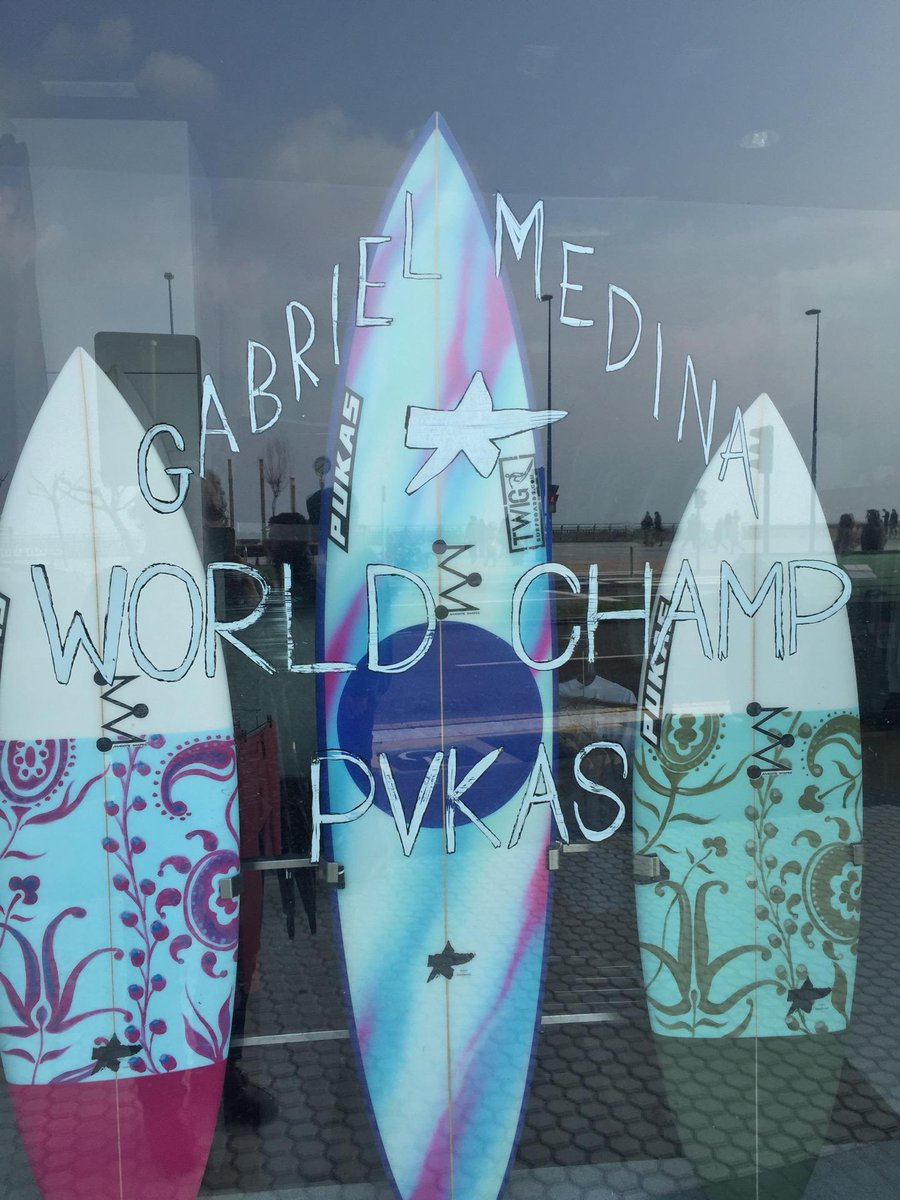 andreasc's tweet photo. #surfers welcome at #icom15 #sansebastian Weekend #meetups @Pukas #SurfsUp https://t.co/WfaI6HEC2C http://t.co/lA8Y9FpF3I
