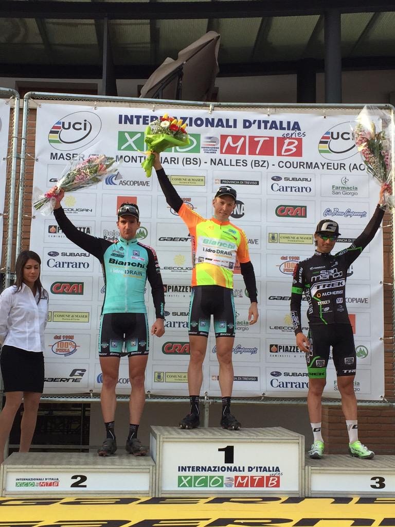 FaustoZanatta's tweet photo. 1o e 2o al Gran Premio Gaerne di Maser (TV) @BianchiOfficial @GhirottoMax @Italcementi @GerhardKerschi @AlexGehbauer http://t.co/i8g4DEo2fS