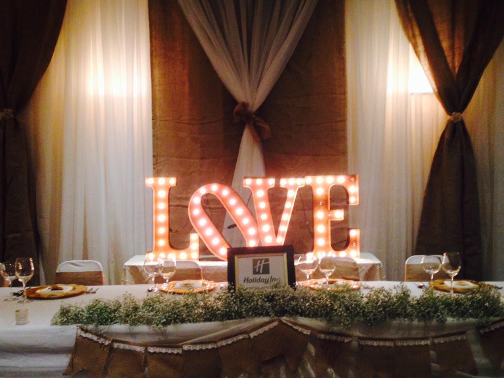 hicambridgeca's tweet photo. Come visit our gorgeous booth at the Welcome Wagon Bridal show today from 12-4pm decorated by @CR8VBRID http://t.co/5EtvAGtetT