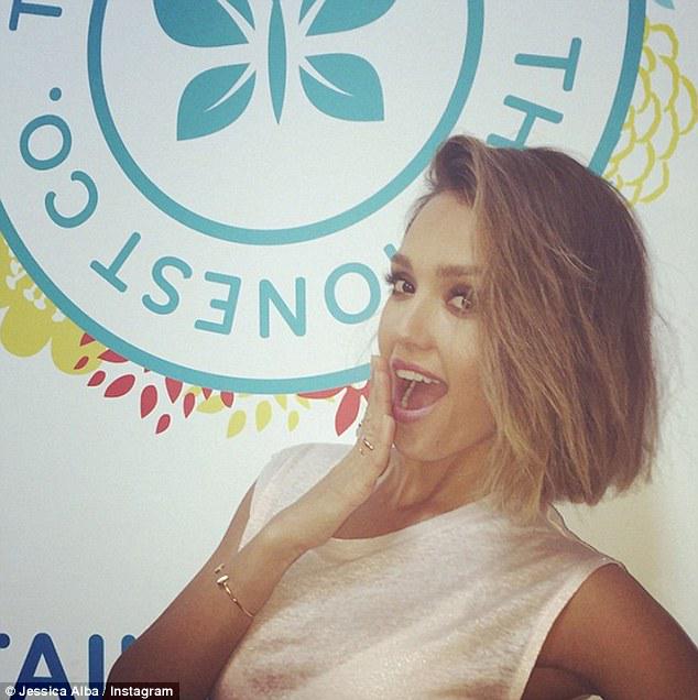 Daily Mail Celebrity On Twitter Jessica Alba Debuts Short Bob