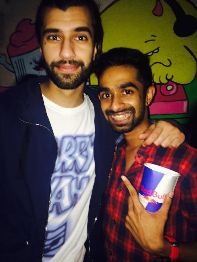 chinarshah5's tweet photo. Thanks @jeremyolander for the amazing night at @theblueFROG !! Was surreal like always ! http://t.co/Cwbe1ArN4A