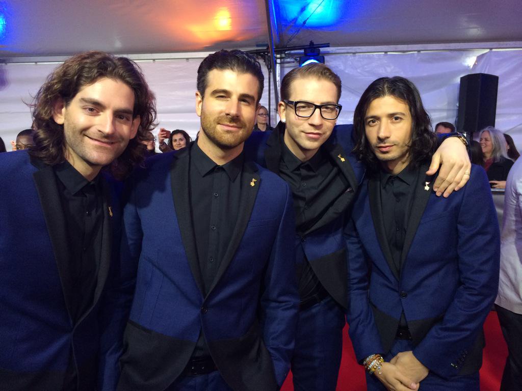 Sheri_Block's tweet image. Looking sharp @ournameisMAGIC #JUNOS