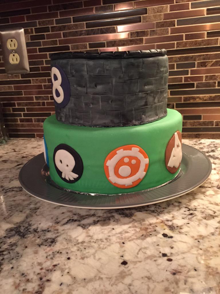 JCSweetShoppe's tweet photo. Sky Lander cake. Happy Birthday Andrew! http://t.co/dtxpUKBMVj