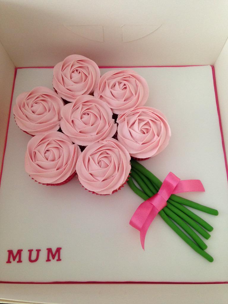 Tiaracakesuk's tweet photo. My Mothers Day gift for my Mum, with another one made for my sister too. #MothersDay #cupcakes http://t.co/5GdKPUkx2E