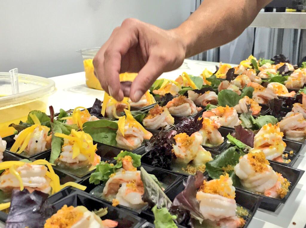 jcamposanoc's tweet photo. This is fresh First Class Shrimp that comes from Ecuador to our customers ! Bon Appetite ! http://t.co/mdK7SvgE0Q
