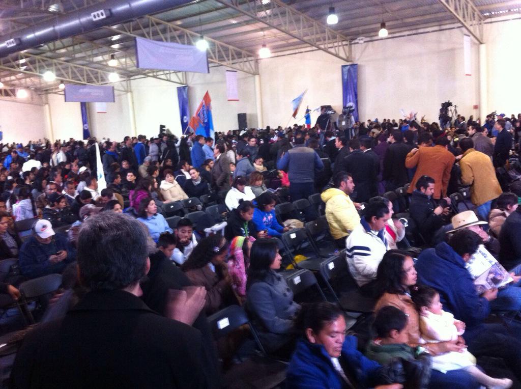 JAlejandroOchoa's tweet photo. Hoy @PANqueretaro toma protesta a sus estructuras. #SeguimosAdelante #Querétaro #MunicipioDeColon @PanchDominguez http://t.co/yicwSDiBUY