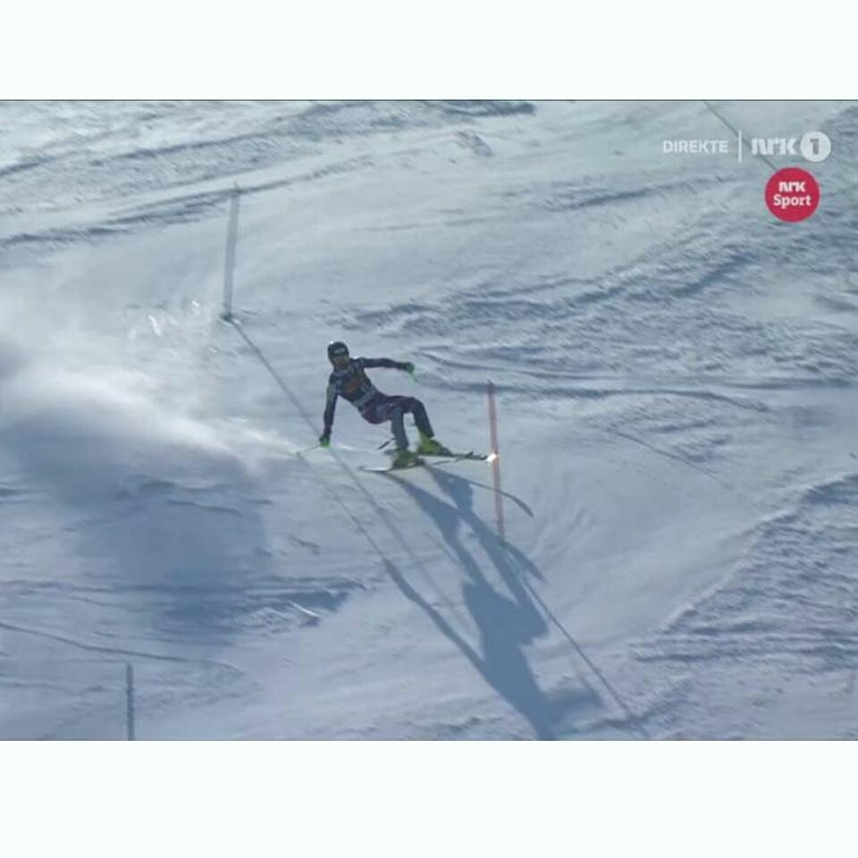 This is not how you should ski down the pitch in Kranjska Gora. Satisfied with 8th today! #tailriding