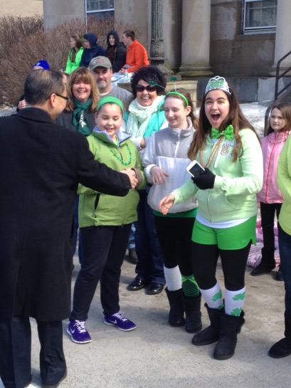 AllanFungRI's tweet photo. Irish eyes were smiling as we marched in the West Warwick St Patrick's Day Parade. #ErinGoBragh #MayorO'Fung http://t.co/RFX5Ji04pd