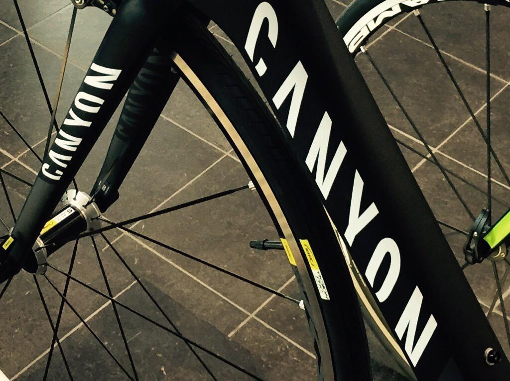 hbhoekman's tweet photo. Countdown until delivery#Canyon#CF http://t.co/lF8CTUrvm7