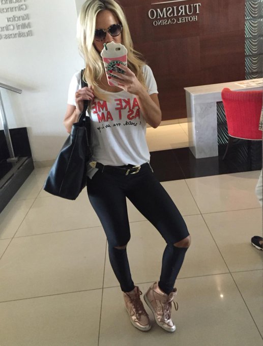 Feliz en Corrientes con mis calzas de @solabylola! http://t.co/FufU4Qz8zb
