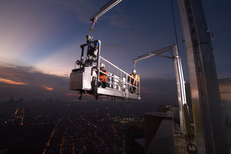 FBAGomyl's tweet photo. Aluminum Davit System with special Cradle for a lifting height of >300m http://t.co/FuzxdJnHIQ