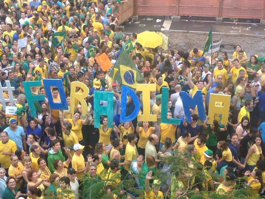 JovemPanEntrete's tweet photo. #PanNotícias #Manifestaçoes

Acompanhe o minuto-a-minuto das manifestações em todo o Brasil http://t.co/hSCXIKxOlt http://t.co/9eViRGsu6t