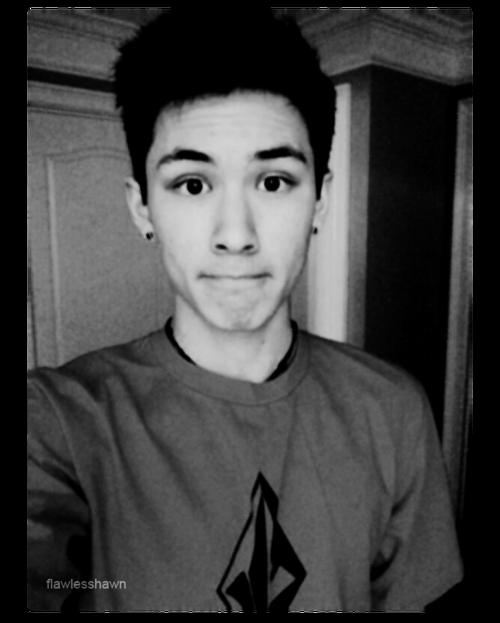 Cterrnn's tweet photo. Nacht. http://t.co/V7HOryAKD1
