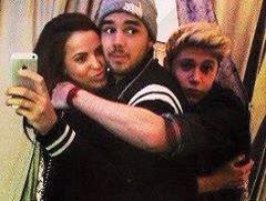 DodigHelena's tweet photo. #WeNeedOnTheRoadAgainTourInCroatia @onedirection 😍 help us!! #DirectionersHelpDirectioners  ❤️❤️ http://t.co/DsMPhrYJyB