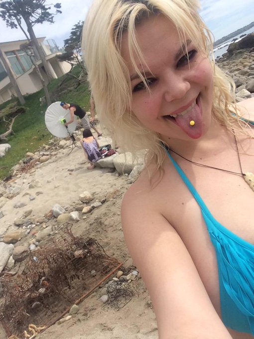 Beach!!! shooting some pics with @RavenRockette @ChadDiamondX @FilthyRichxxx http://t.co/M25u5pvwao<a class="tags" target="_blank" title="On Twitter" href="/?out=eyJ0eXAiOiJKV1QiLCJhbGciOiJIUzUxMiJ9.eyJpYXQiOjE3MjczNDY3NDQsImlzcyI6InR3cG9ybnN0YXJzLmNvbSIsIm5iZiI6MTcyNzM0Njc0NCwiZXhwIjoxNzU4ODgyNzQ0LCJyZWRpcmVjdF91cmwiOiJodHRwczovL3R3aXR0ZXIuY29tL1JhdmVuUm9ja2V0dGUifQ.HYTomuR2Uej7CUly7rAYdGJkfg8fMdTz0dlyCrv5MGOVp7RAw27QyWvpTvJQo-GaDBI3xFRrDFb_8zg1ZttcMw">@RavenRockette</a><a href="/tag/selfie"class="tags"><span>#selfie</span></a><a href="/tag/bigboobs"class="tags"><span>#bigboobs</span></a><a href="/tag/camgirl"class="tags"><span>#camgirl</span></a>