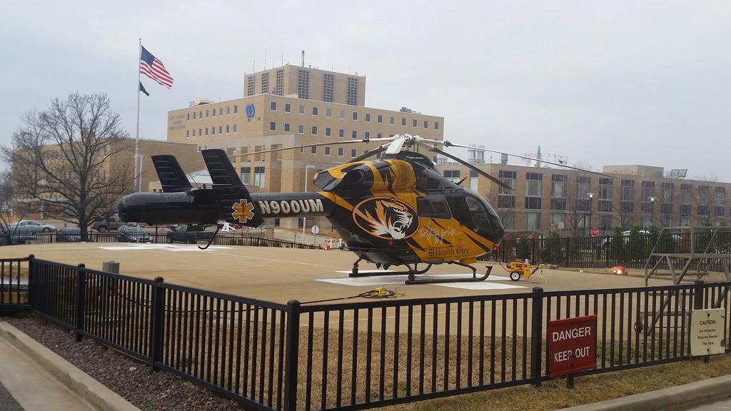 AirMethodsCorp's tweet photo. Staff for Life 1 out of Columbia, Mo. #airmethods http://t.co/hByQ7zduhA