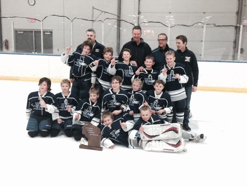 richkenl's tweet photo. Hudson Squirt B Wisconsin State Champions! #WISquirtBStateTournament2015 http://t.co/FeU9JNTzaN