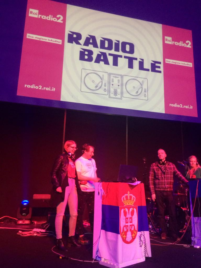 OradioRtv's tweet photo. Gramophonedzie za kraj, razbili smo veceras #radiobatlleRS http://t.co/EYIPiKpybz