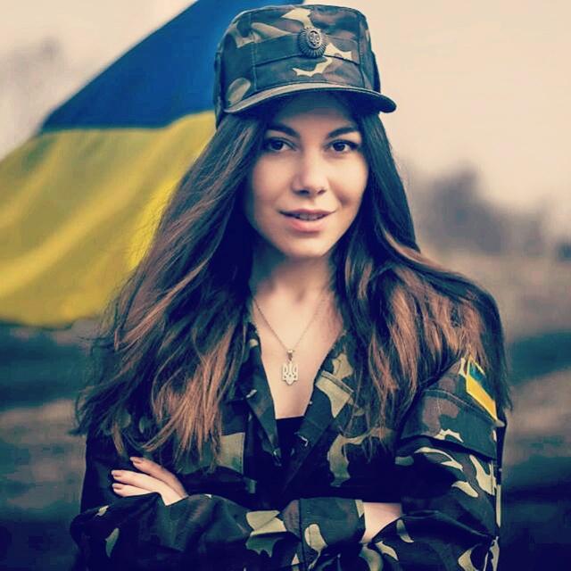 Украина девушки военные. Украинские девушки. Украинки в военной форме. Красивые девушки Украины. Украинские девушки военные.