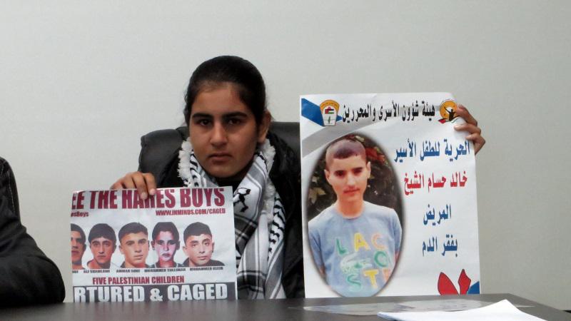 kamelhawwash's tweet photo. 14yo Malak, Palestinian incarcerated by #Israel for 2 months, in solidarity with all children in prison #2yearsHB http://t.co/3NtD45QiW2