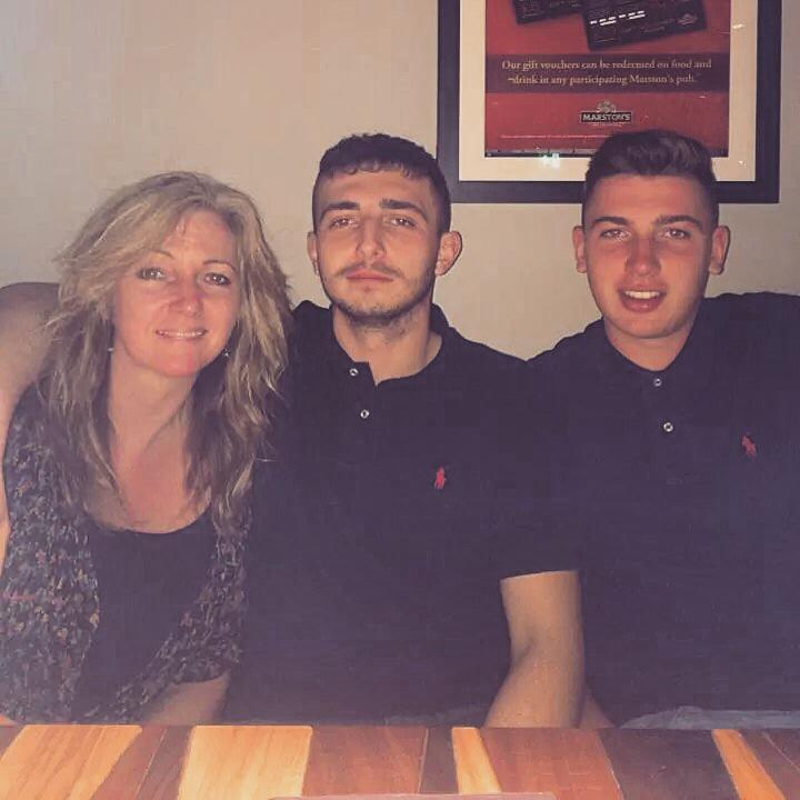 gwortheey's tweet photo. happy mother's day mum xo #ralphys http://t.co/O0hRjqYIkd
