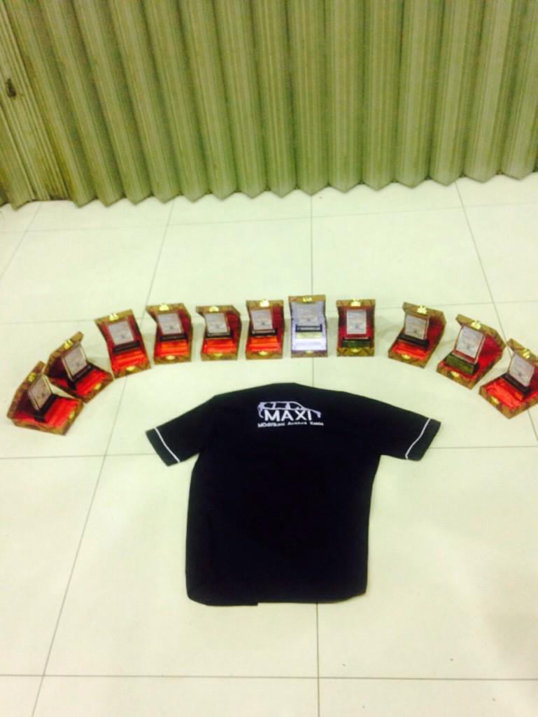 MAXIBOGOR's tweet image. Alhamdulilah 11tropy, dan the best car club and the king 😎