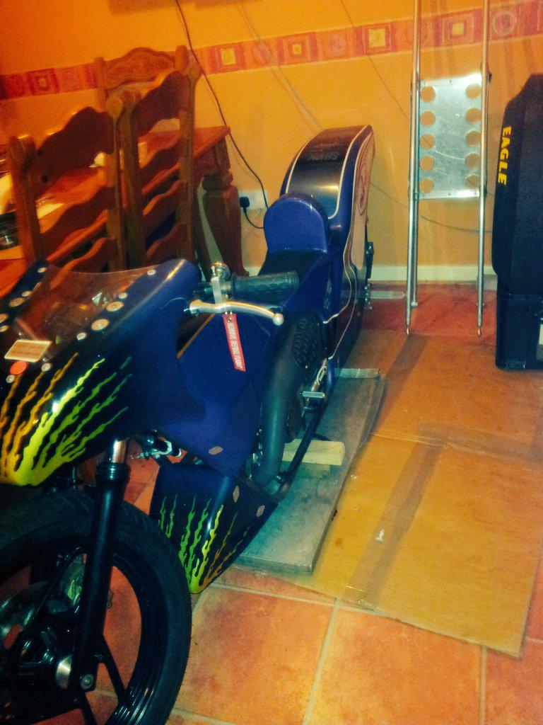 loui778's tweet photo. Bike in house ready for first meeting in 3WEEKS!!!! http://t.co/wacrzE1Osv