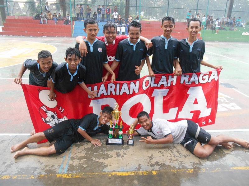 LFP_BEKASI's tweet photo. Juara Reg.4 ; SMAN 2 Tambun Selatan #PRALFPB @smanda_tamsel http://t.co/sIIFhhIvFx
