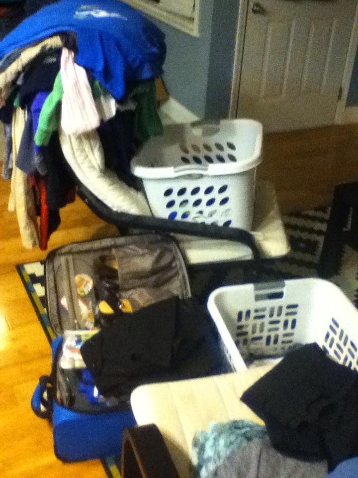LouVonM's tweet photo. If my flight tomorrow is delayed and I'm squished in the middle seat, it'll still be better then todays laundry hell. http://t.co/ITDDfQOTIt