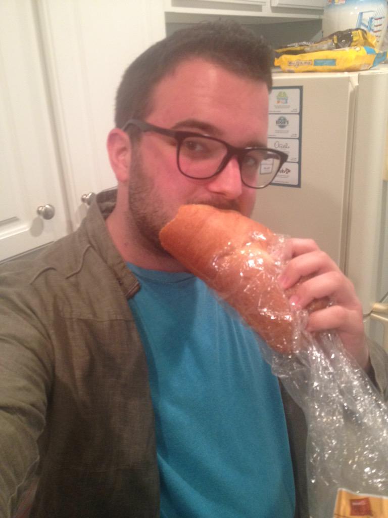 CWalters2's tweet photo. @shelbyabbott I love French Baguettes too #CheapDinner http://t.co/tXSCLT0zRz