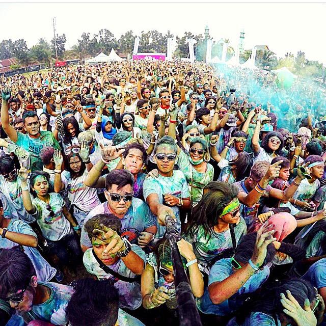 RunColorPartyID's tweet photo. Terima kasih kepada @triindonesia yg telah mendukung dan mensukseskan event #RunColorParty Tour de Sumatera 🙏🙏🙏 http://t.co/qFvFKJT4vd