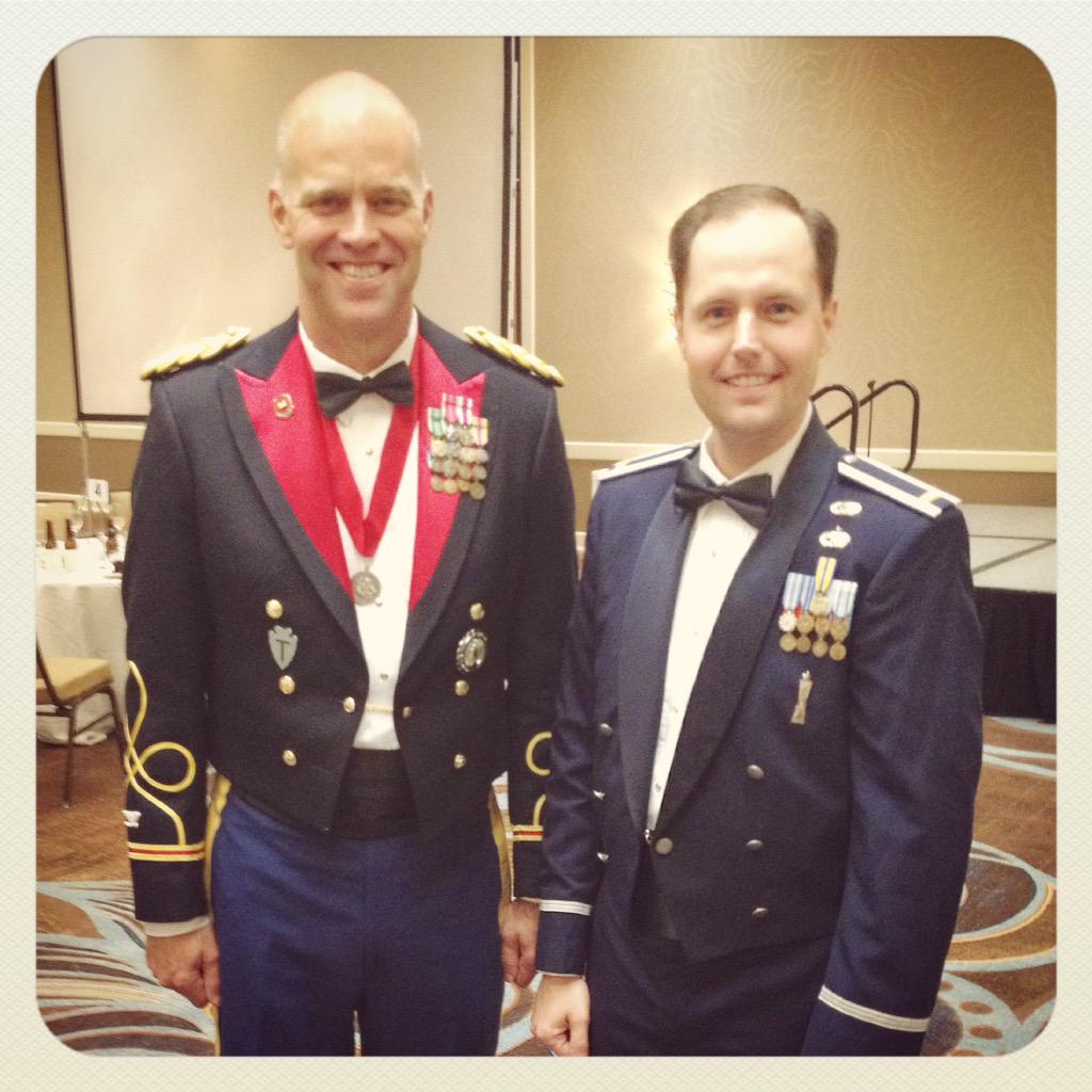PhilFountain's tweet image. Last night, with @COLChaney after @NGATX Awards Banquet. Great event - proud to be a member... #NationalGuard #txmf