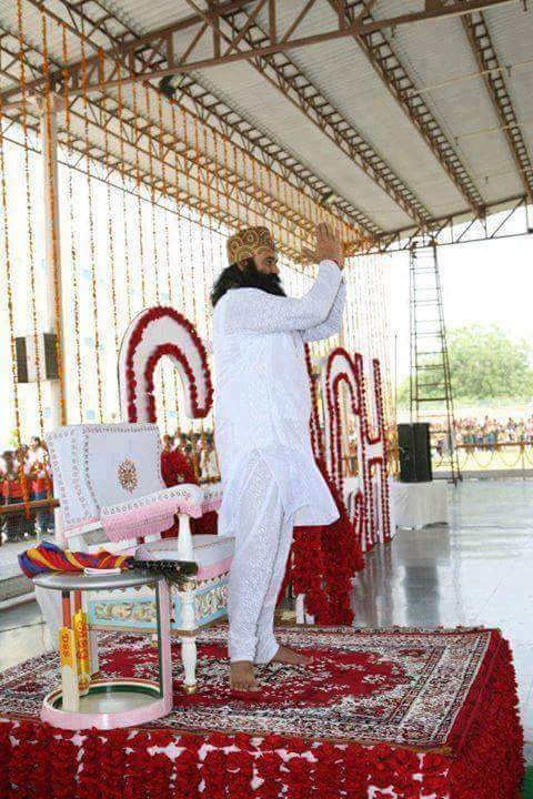 chhabrariya77's tweet photo. Dhan - dhan satguru tera hi aasra ji #MSG4successfulweek http://t.co/xbnH8lkaBy