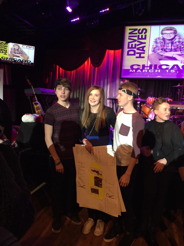 TheFanRave's tweet photo. . @SamandColby #FanRaveVIP http://t.co/Q7MbrzzgpF