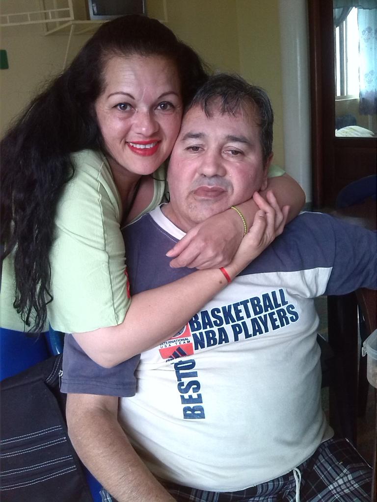 Karinlanina's tweet photo. Día de visitar a Tío Lilo en 👪 http://t.co/2UnoG5vJle