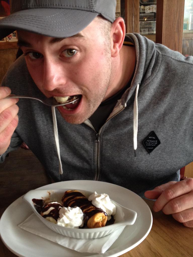 jj_local's tweet photo. @Leopoldstavern the proof and expertise of a local food legend! I like to eat! #bigtime #thankyou http://t.co/hmTIrIwJBx