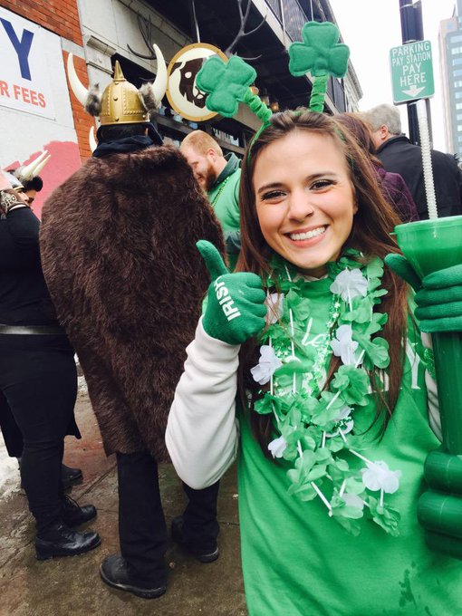 🍀🍺🍀🍺🍀 http://t.co/EUlvR5t2mV<a href="/tag/6thstreet"class="tags"><span>#6thstreet</span></a>