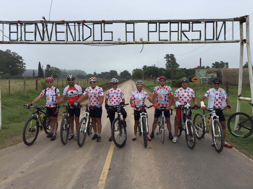 GringoMTB's tweet photo. Que lindo es volver a salir todos juntos los Domingos ! #ADeCo #HoySeEntrena @Orbea @desafiopinto http://t.co/eQVDVl55zY