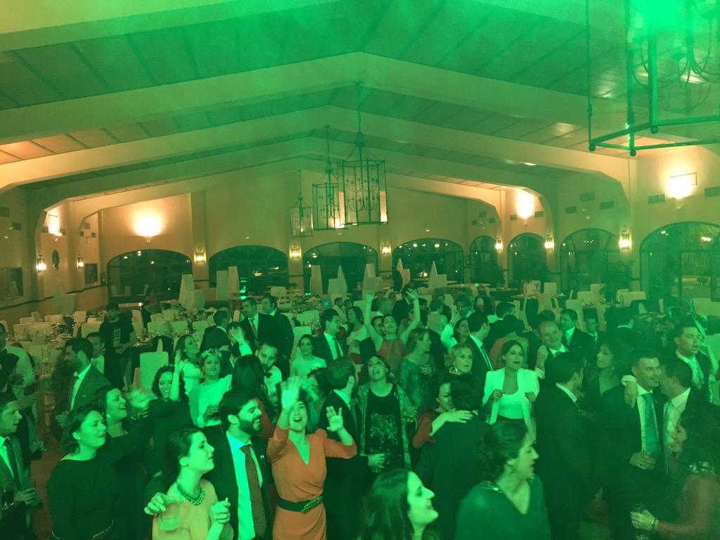 Sessiliam's tweet photo. Algunas fotos de la Boda de Ayer de Manuel e Isabel, enhorabuena a los novios por ese pedazo de boda!! http://t.co/fDtAWFTVFK