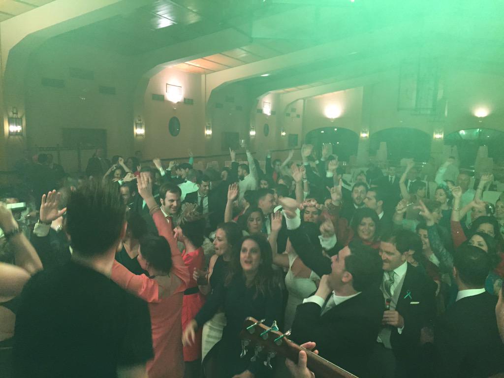 Sessiliam's tweet photo. Algunas fotos de la Boda de Ayer de Manuel e Isabel, enhorabuena a los novios por ese pedazo de boda!! http://t.co/fDtAWFTVFK